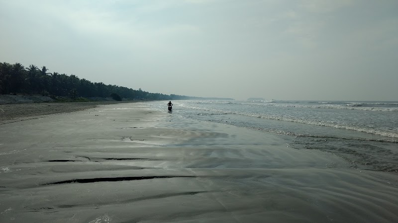 Muzhappilangad Drive-in Beach