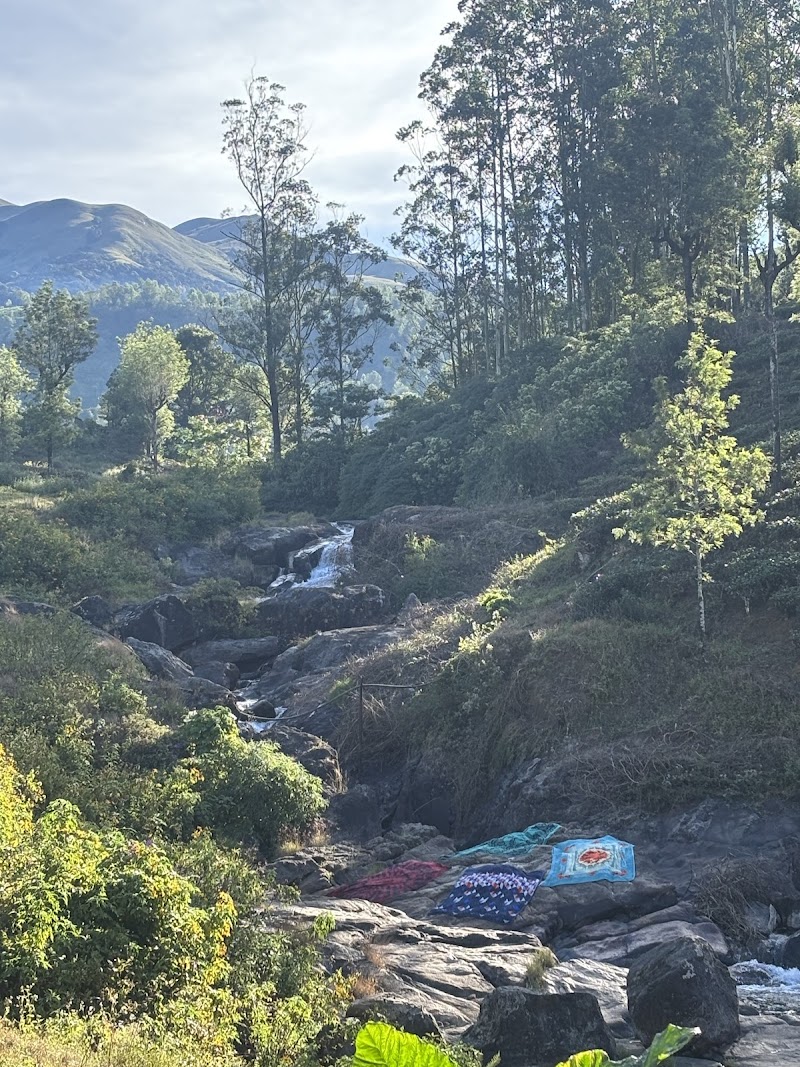 Karaiyar Falls