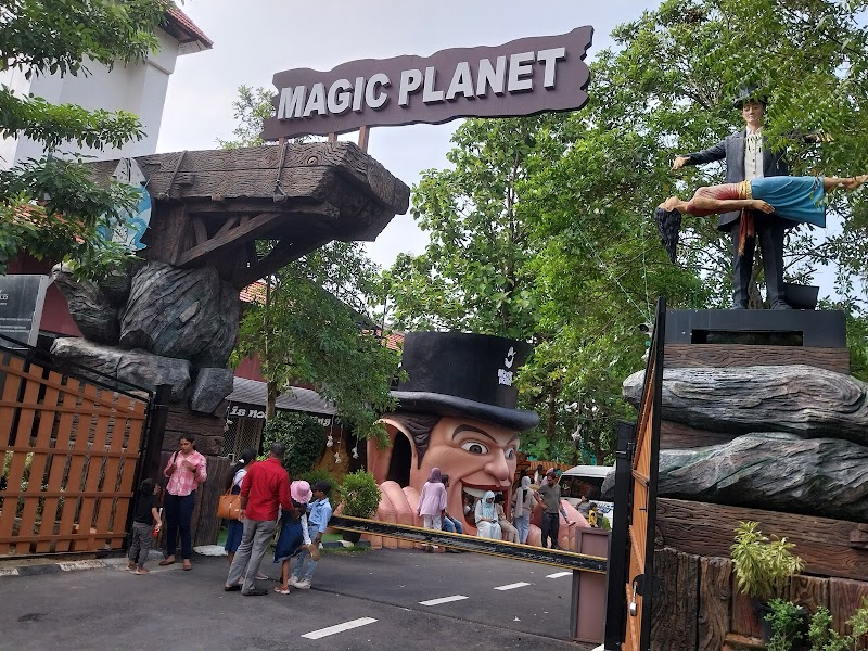 Magic Planet