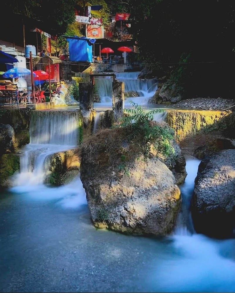 Bhatta Falls