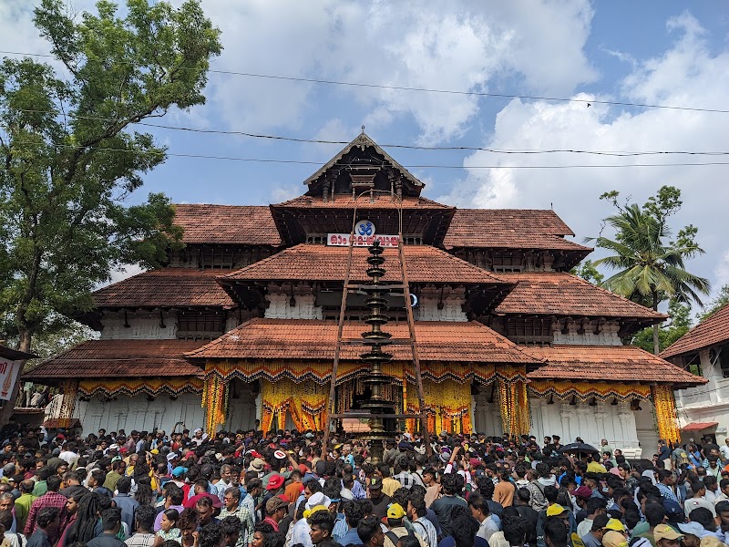 Vadakkunnathan Temple