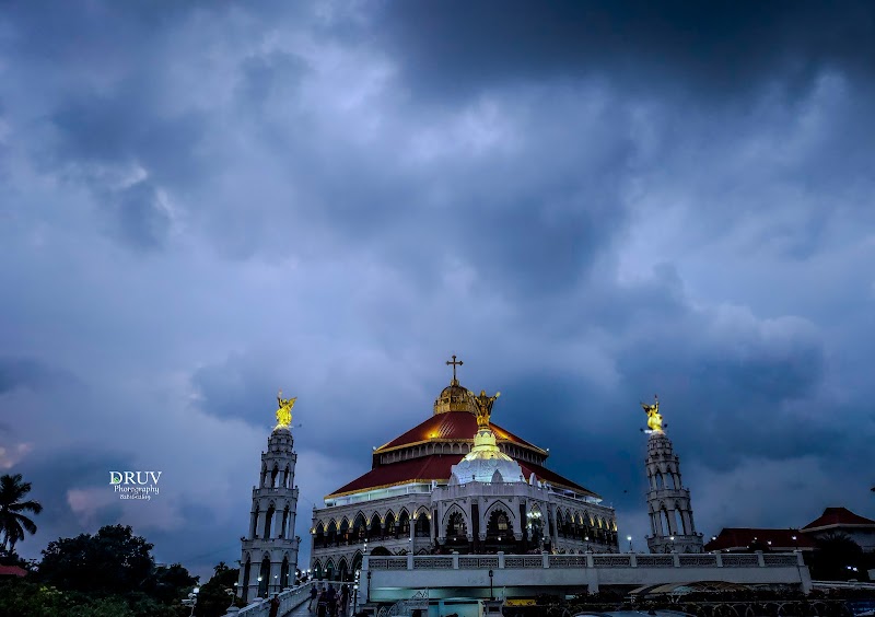 Edappally Church Complex