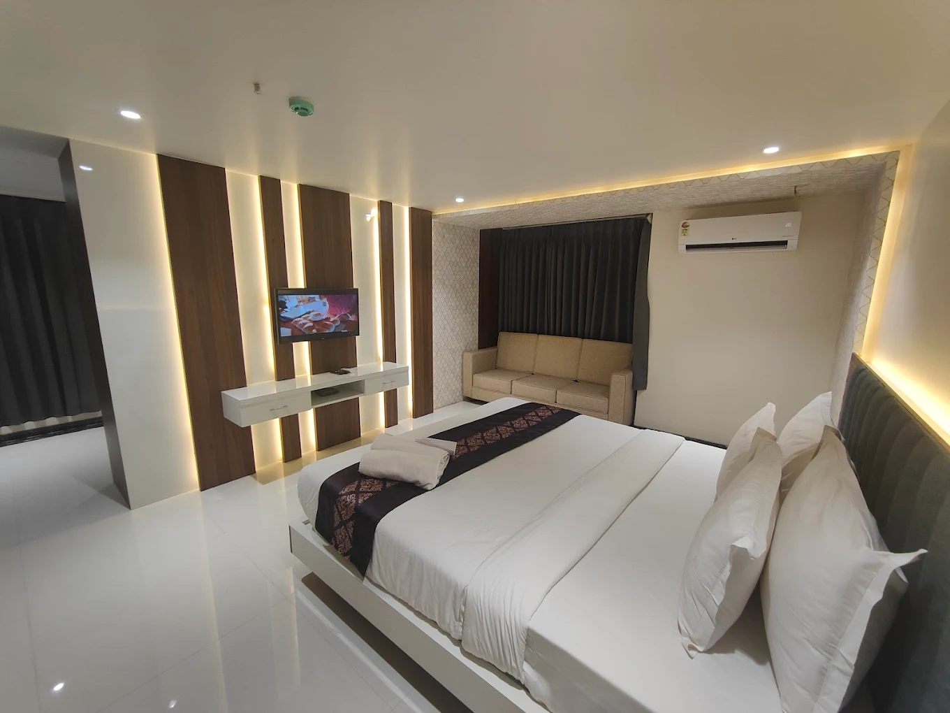 Property gallery image 10