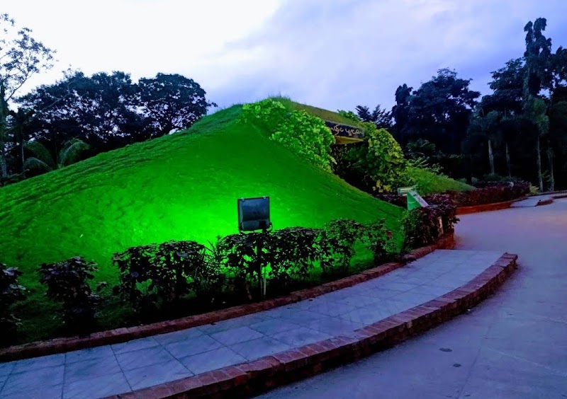 Semmozhi Poonga