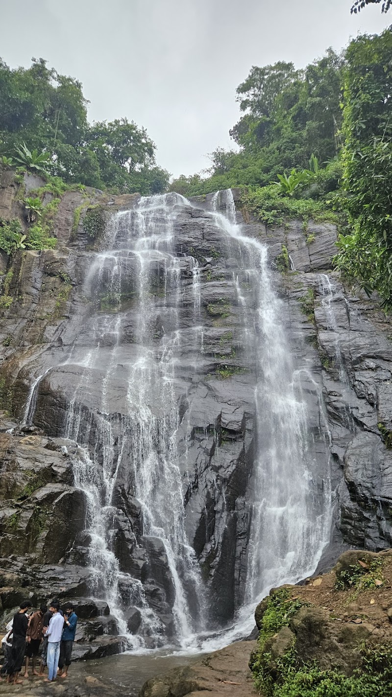 Aruvikkachal Waterfalls
