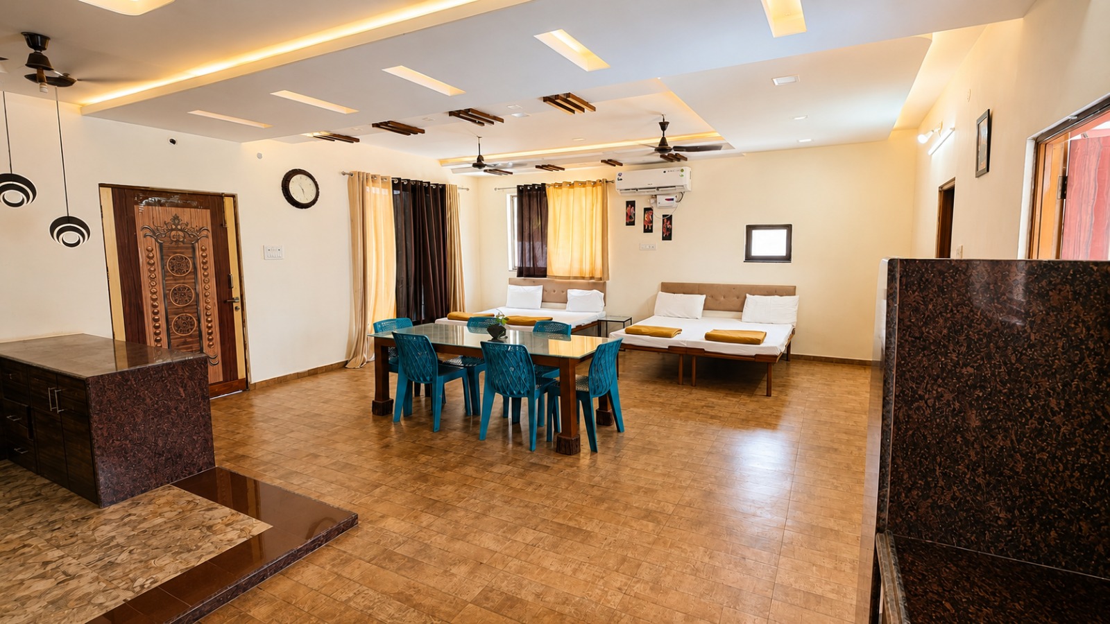 Property gallery image 11