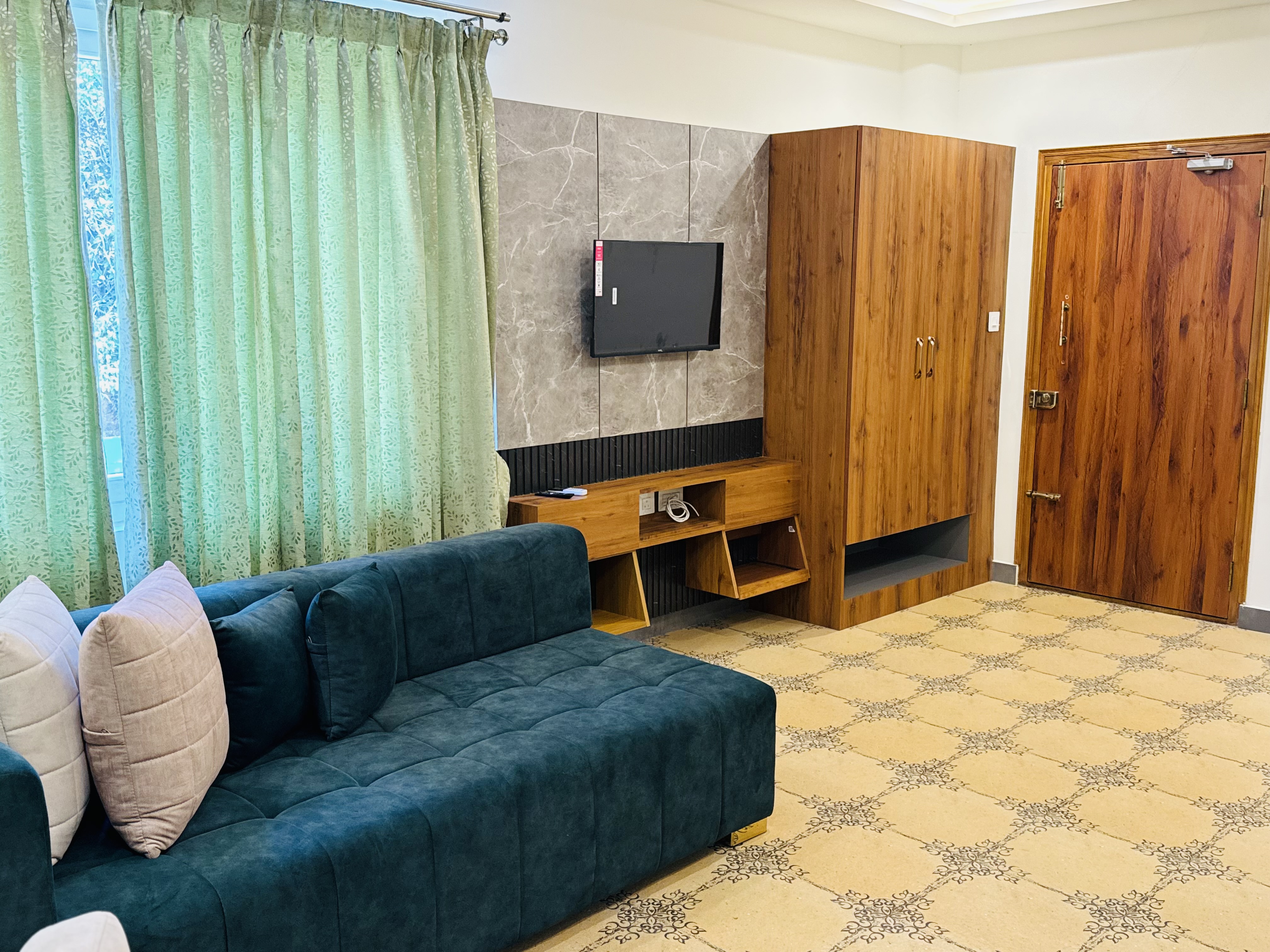 Property gallery image 7