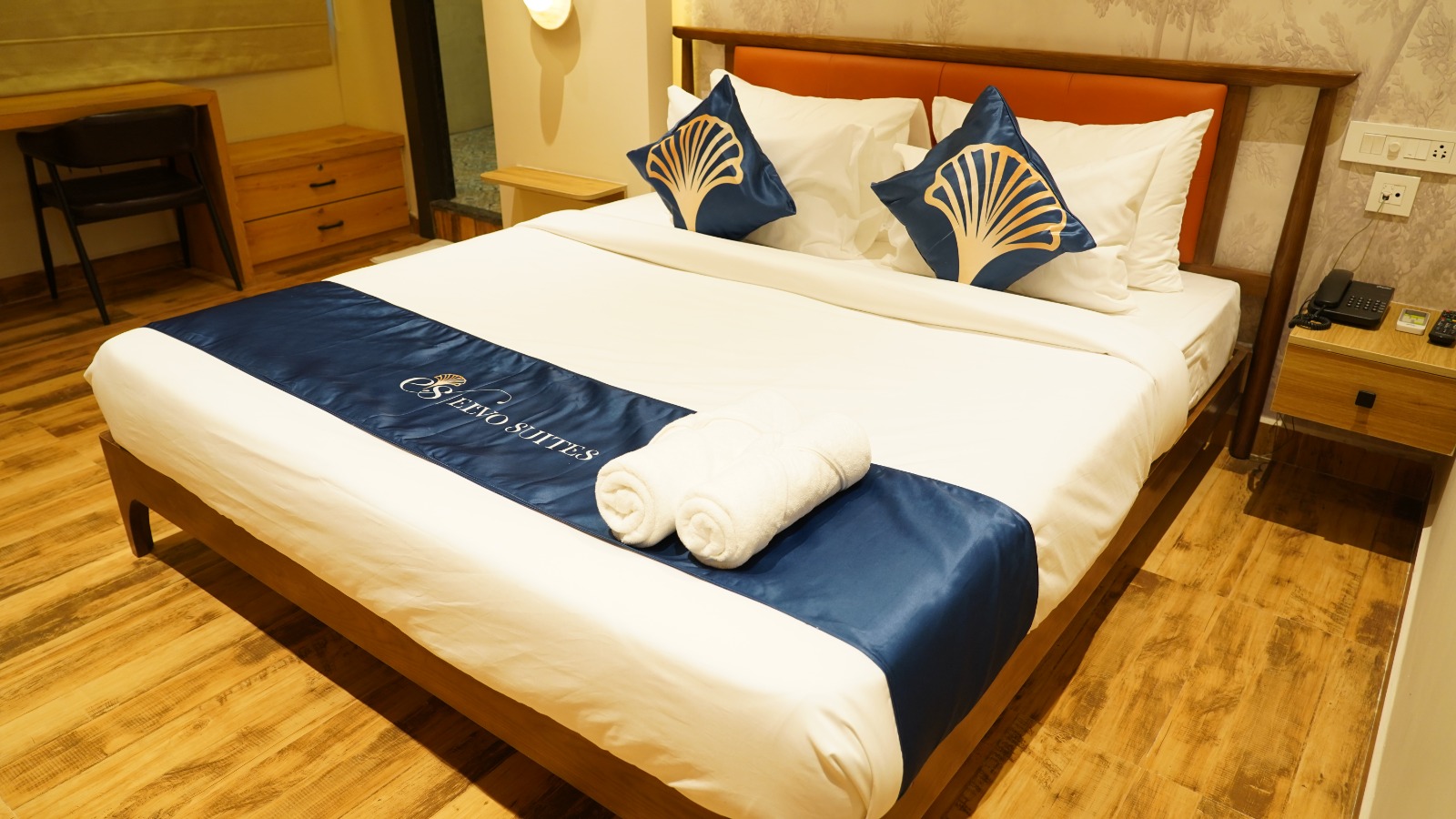 ELVO SUITES hero