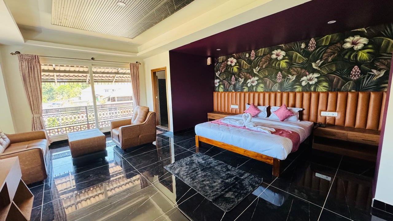 Blackberry Luxury A/C Room with Balcony