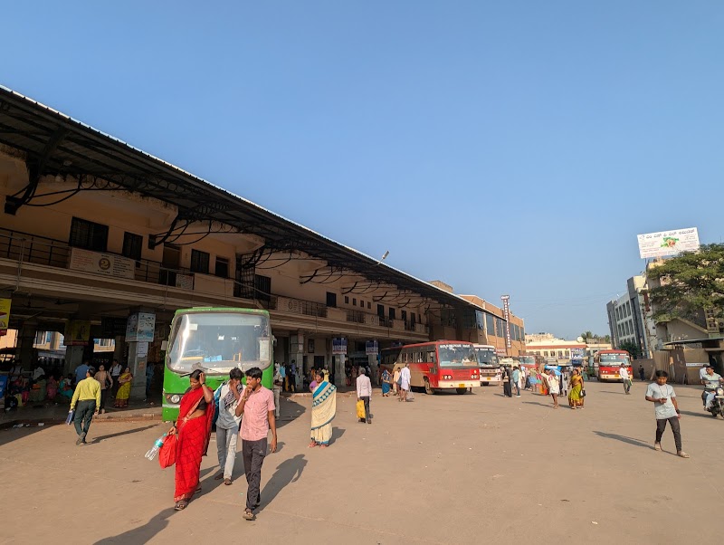 Hospet Railway station and Bus Stand